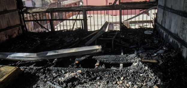 آثار حريق مستشفى الحسين