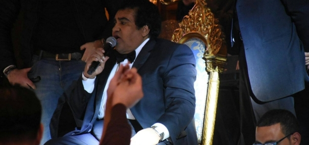 بالصور| أحمد عدوية يحيي حفل الكريسماس في أحد فنادق القاهرة