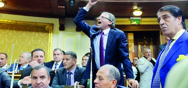 خالد يوسف خلال إحدى جلسات البرلمان «صورة أرشيفية»