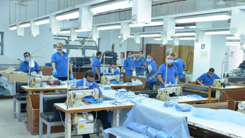 مصرللطيران تهدي التضامن ٥٠٠٠ قطعة قماش مستلزمات لمستشفيات عزل كورونا