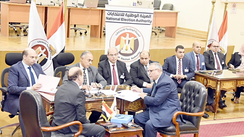 رئيس حزب الوفد يتقدم بأوراق ترشحه لانتخابات الرئاسة