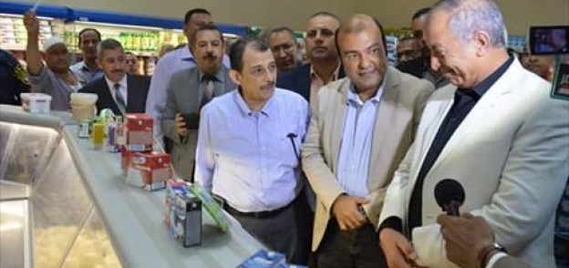 بالصور| وزير التموين يفتتح الشركة المصرية للسلع الغذائية في القصير بالبحرالأحمر