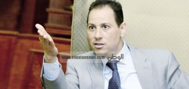الدكتور محمد عمران رئيس البورصة المصرية