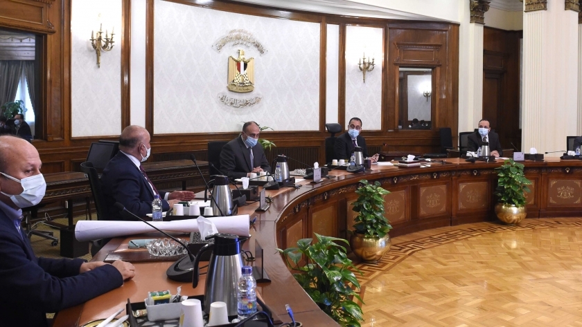 رئيس الوزراء يتابع جهود تطوير مدينة شرم الشيخ استعدادا لاستضافة مؤتمر المناخ