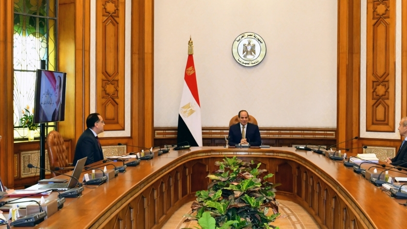 الرئيس السيسي خلال اجتماعه برئيس الوزراء و وزير الزراعة