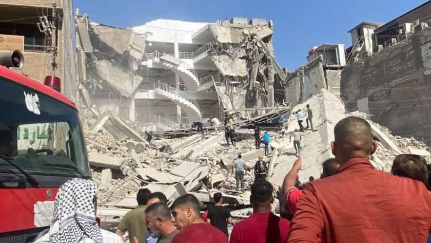 انهيار بناية وسط بغداد
