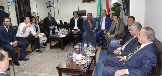 ​​ وزير التنمية المحلية وسكرتير عام المنوفية  يعقدان إجتماعاً مع أعضاء مجلس النواب بمحافظة المنوفية