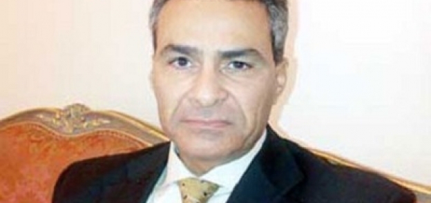 السفير أحمد درويش