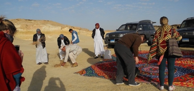 رحلة سفارى لأجانب فى صحراء سيوة