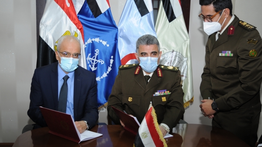 القوات المسلحة توقع بروتوكول تعاون مع وزارة الصحة لتدريب شباب الأطباء
