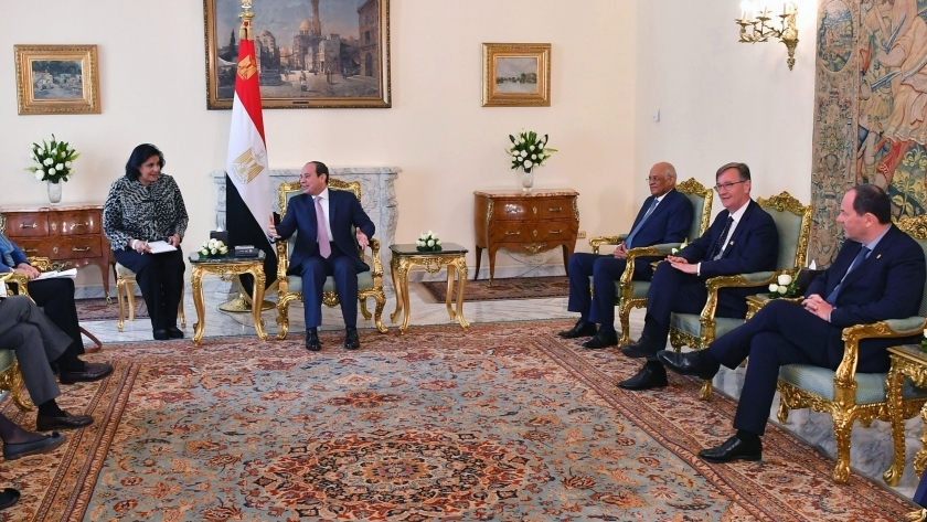 السيسى يستقبل وفد مجموعة الصداقة الفرنسية المصرية بمجلس الشيوخ الفرنسي