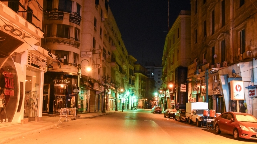شوارع الإسكندرية في أول ايام حظر التجول