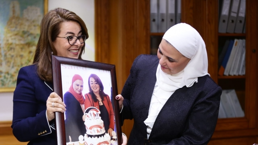 غادة والي مع وزيرة التضامن الاجتماعي الجديدة