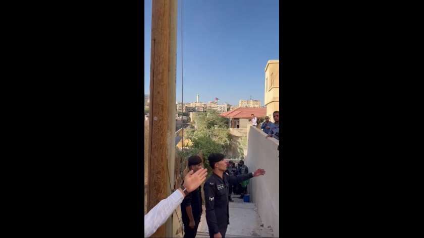 الشرطة في موقع حادث انهيار مبنى الأردن