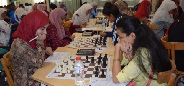 جامعة سوهاج تفوز على ٥ جامعات في "الشطرنج" بأسبوع المدن بالسويس