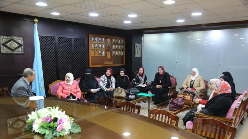 محافظ كفرالشيخ يعقد اجتماعاً لمتابعة جهود فرع المجلس القومى للمرأة