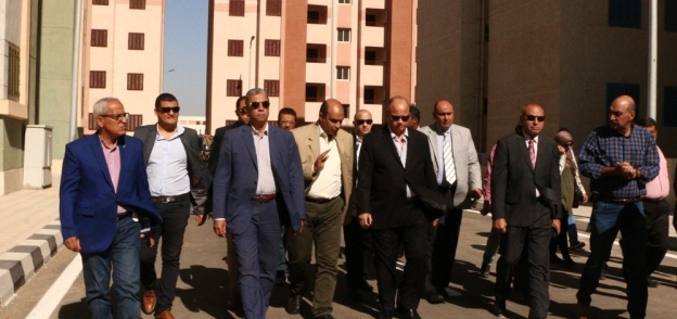 محافظ القاهرة يتفقد مشروع المحروسة