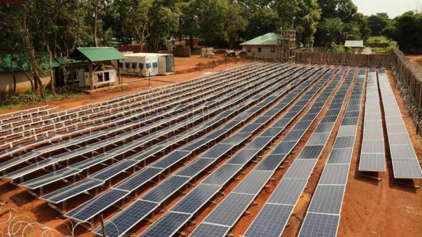 مشروعات توليد الكهرباء من الطاقة الشمسية "ارشيف"