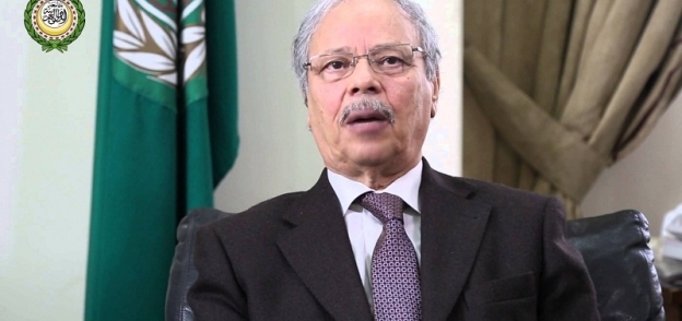 السفير أحمد بن حلي