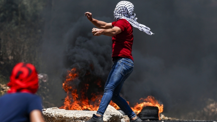 شاب فلسطيني في مسيرات العودة