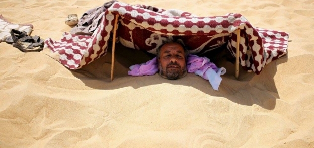 بالصور| حمامات "الرمال المصرية".. فوائدها أمام ارتفاع أسعارها