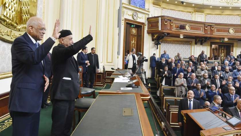 علي عبدالعال وعقيلة صالح في جلسة مجلس النواب
