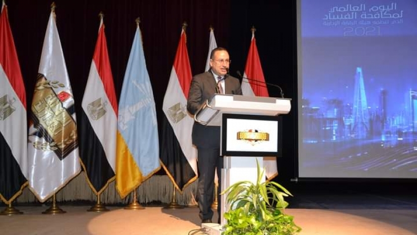 الدكتور عبدالعزيز قنصوة، رئيس جامعة الإسكندرية
