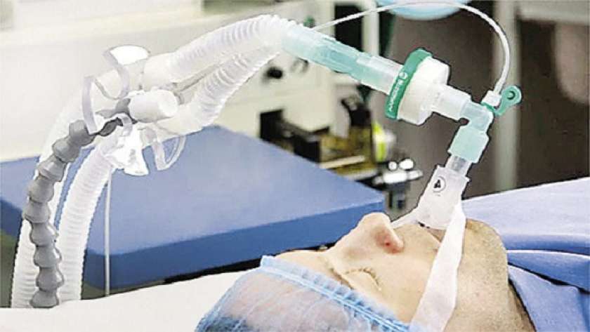 البنك يقدم 4 أجهزة تنفس صناعى للمستشفيات الأكثر احتياجا