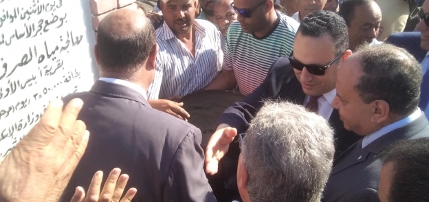 محافظ الإسكندرية يفتتح المشروع القومى للصرف الصحى فى قرية أبيس الأولى
