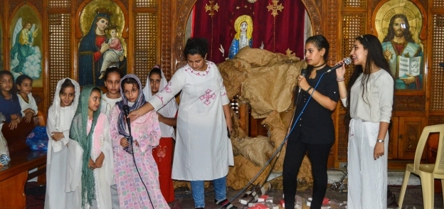"بلح وجوافة واسكتشات" احتفالات مدارس الأحد بعيد النيروز في الإسكندرية