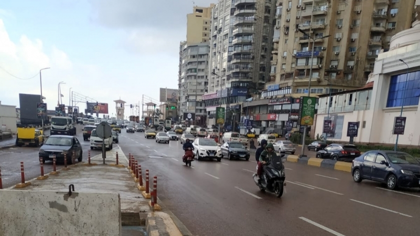 تقلبات طقس الإسكندرية اليوم بالتزامن نوة الفيضة الصغرى - صور لسقوط الأمطار