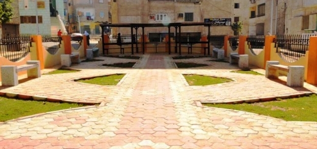 إنشاء حديقة عامة وسط العمارات السكنية بالكورنيش الشرقى بسوهاج