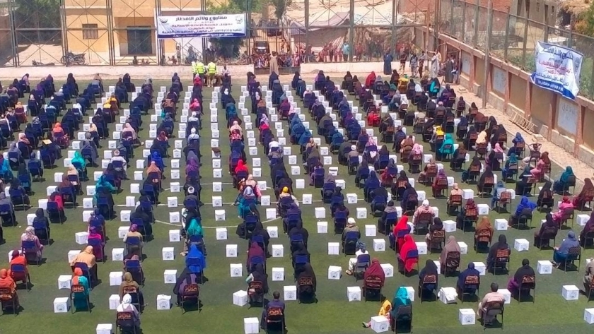 «الأورمان»: توزيع كراتين رمضان على الأسر الأولى بالرعاية في بني سويف