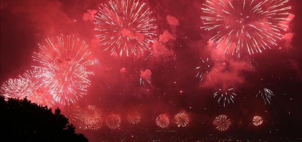 "جونيه" اللبنانية تفتتح مهرجاناتها السياحية بحفل ضخم للألعاب النارية