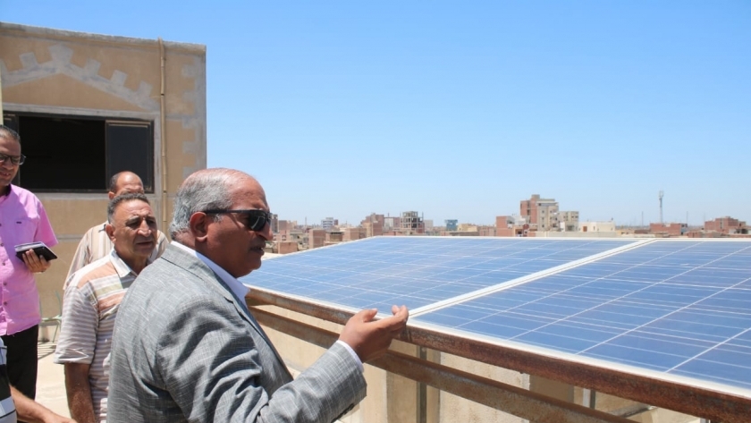تحويل مبنى «تعليم بني سويف» للعمل باستخدام الطاقة الشمسية