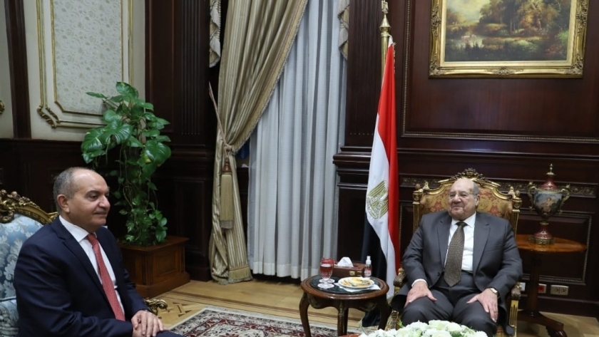 رئيس مجلس الشيوخ يستقبل سفير المملكة الأردنية