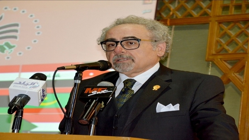 الدكتور علاء عبدالهادي رئيس اتحاد الكتاب