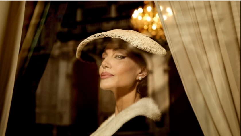 أنجلينا جولي في مشهد من فيلم «Maria»