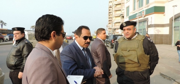 مدير امن الإسكندرية يوجه القيادات الأمنية بتشكيل حملة للانضباط المروري