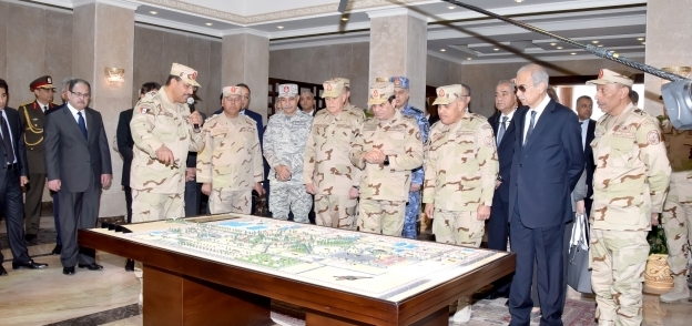 الرئيس خلال متابعة العمليات في سيناء