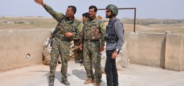 محرر «الوطن» مع قوات حرس حدود فوق نقطة مواجهة للأتراك
