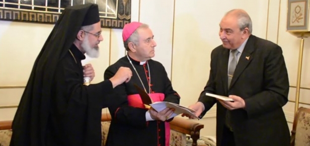 محافظ المنيا يستقبل سفير الفاتيكان في زيارته الأولى للمحافظة