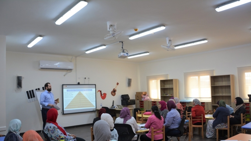 دورات تدريبية لمعلمي مدارس النيل المصرية