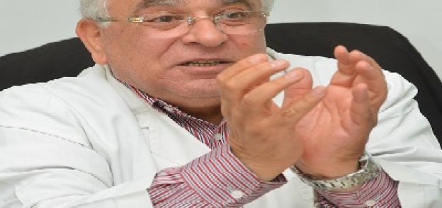 الدكتور يحيى الشاذلى نائب رئيس اللجنة القومية لمكافحة الفيروسات الكبدية
