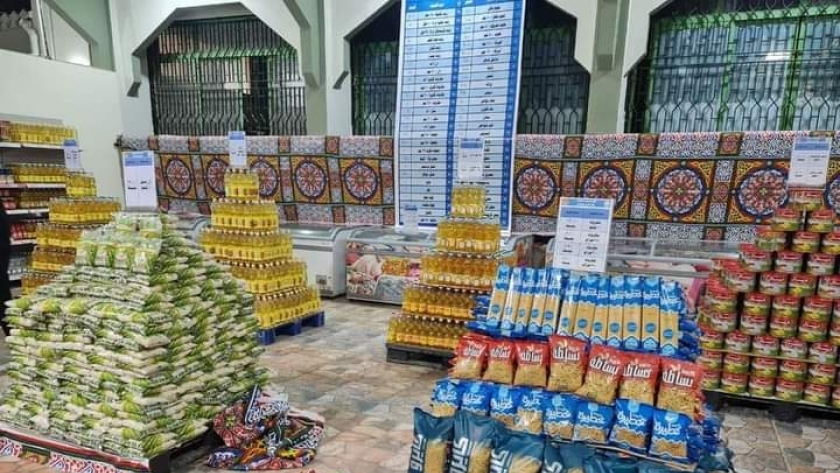 السلع والمواد الغذائية في معارض أهلا رمضان 2023