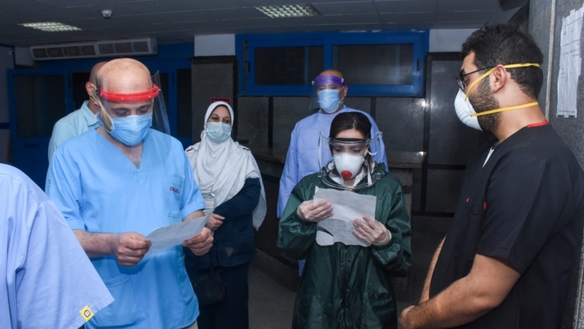 جولة مفاجئة لنائب محافظ الإسكندرية لاثنين من المستشفيات