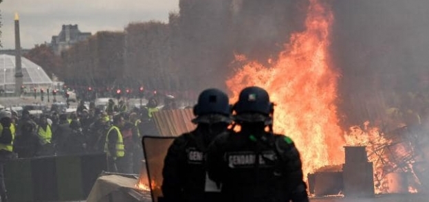 تظاهرات السترة الصفراء في فرنسا