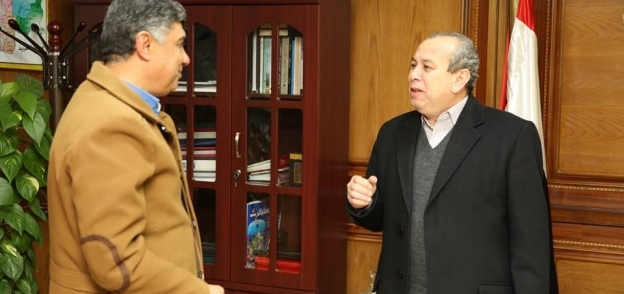محافظ كفر الشيخ خلال لقاء مع وكيل وزارة الرى