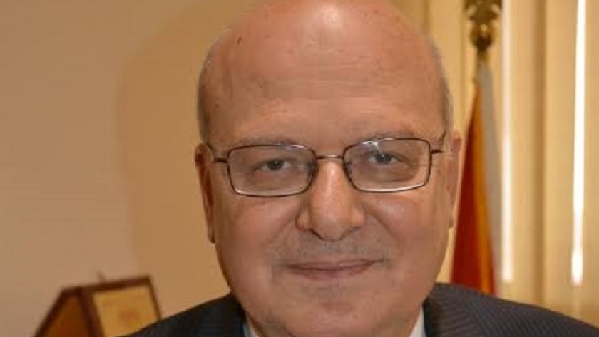 الدكتور خالد عبدالباري رئيس فرع جامعة هارتفوردشير