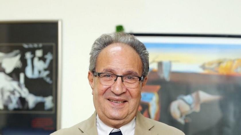 الدكتور محمد العزازي.. رئيس الجامعة
